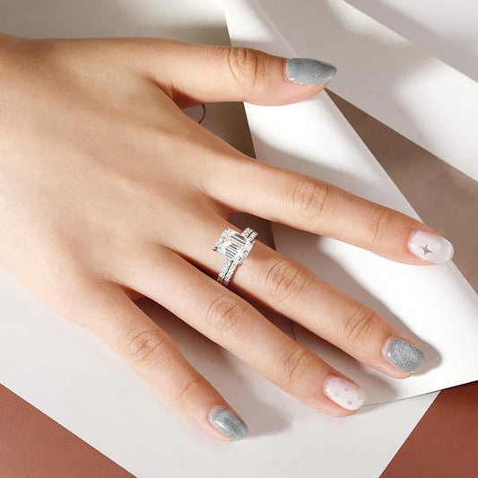 Oceana 4.8CTTW Luxury Emerald/Radiant Cut Moissanite Diamond Ring Set